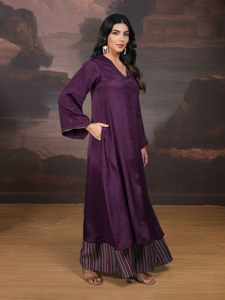 Purple Solid V-neck Kurta Set With Lace Details